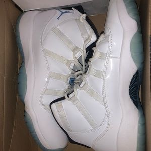 Legend Blue 11s Jordan size 6.5